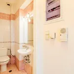 Spacious Urban Haven-family Home, Perfect Location 卡拉马塔