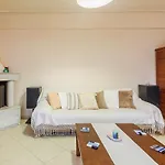 Spacious Urban Haven-family Home, Perfect Location 公寓 *