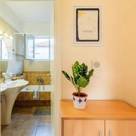 Spacious Urban Haven-family Home, Perfect Location Appartement