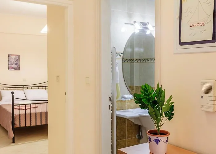 Spacious Urban Haven-family Home, Perfect Location * 칼라마타