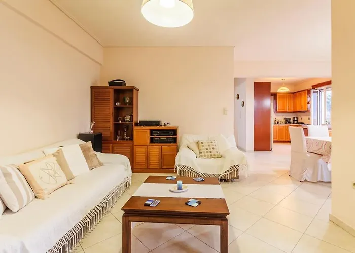 Spacious Urban Haven-family Home, Perfect Location *