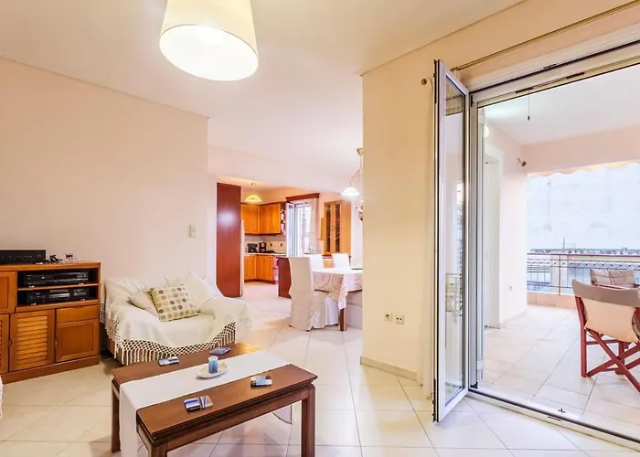 Spacious Urban Haven-family Home, Perfect Location *